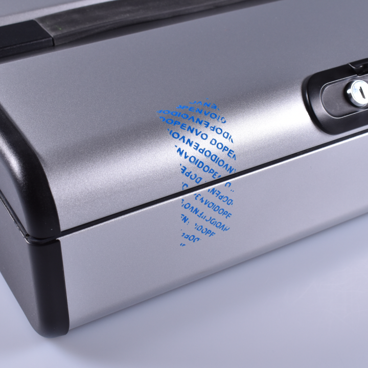 Étiquettes de sécurité avec résidus sur support